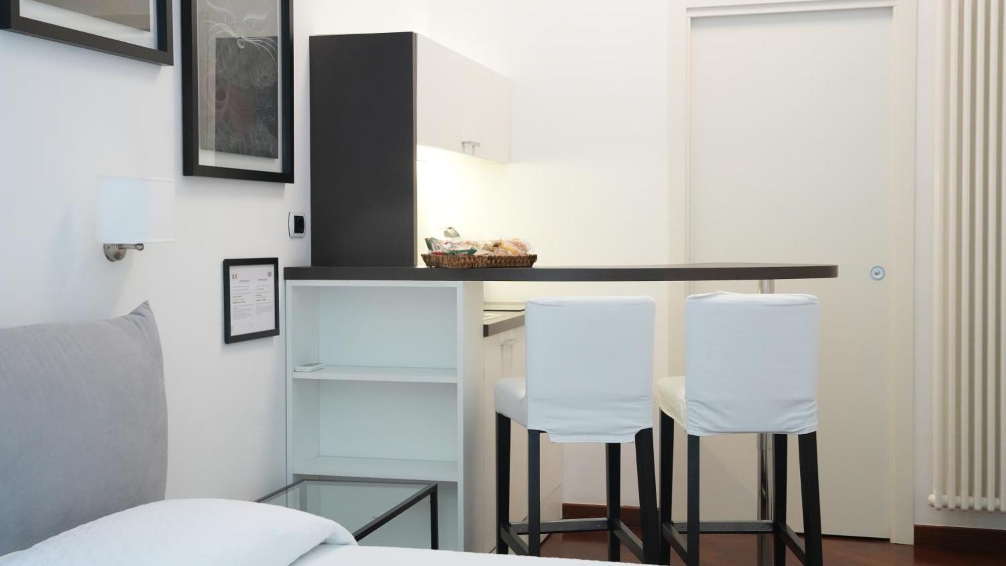 Luca Giordano 142 B&B เนเปิลส์ ภายนอก รูปภาพ