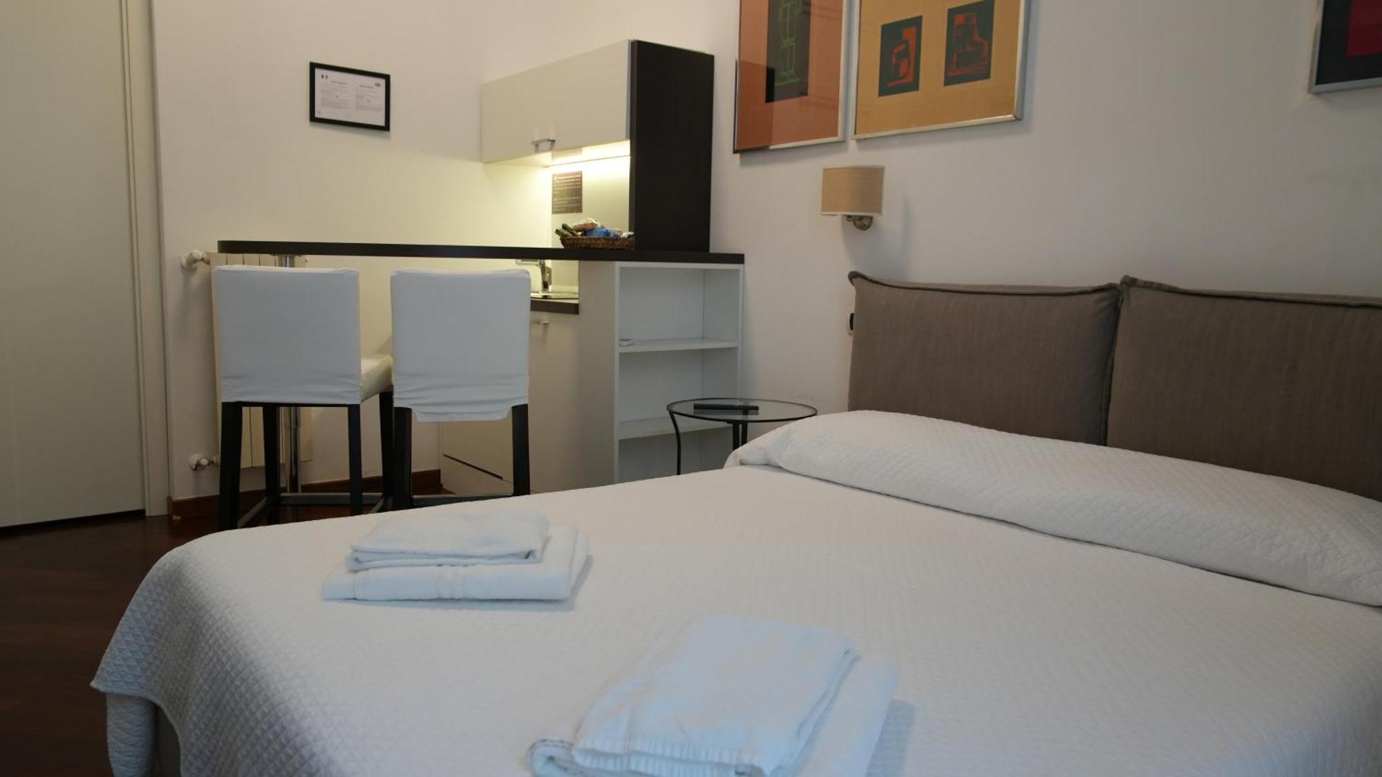 Luca Giordano 142 B&B เนเปิลส์ ภายนอก รูปภาพ