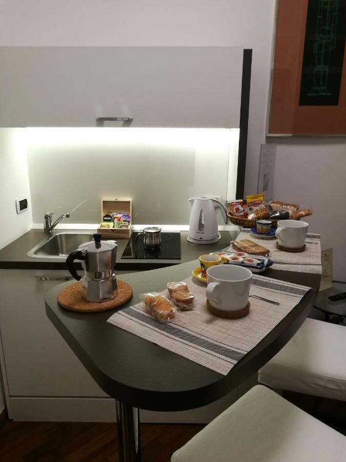 Luca Giordano 142 B&B เนเปิลส์ ภายนอก รูปภาพ